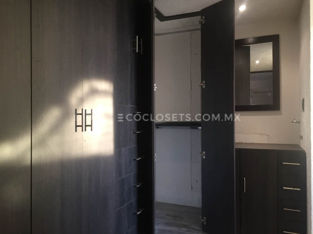 Escuadra 1 - Image 2