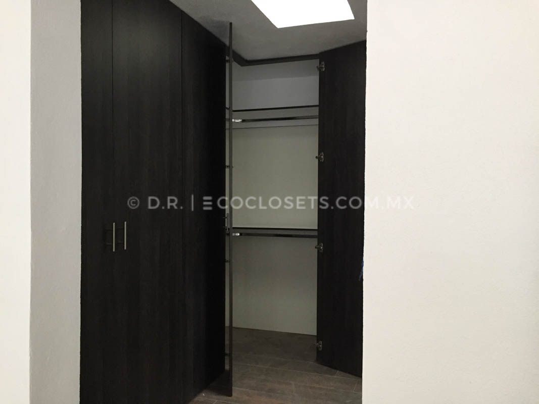 Escuadra 4 - Image 2